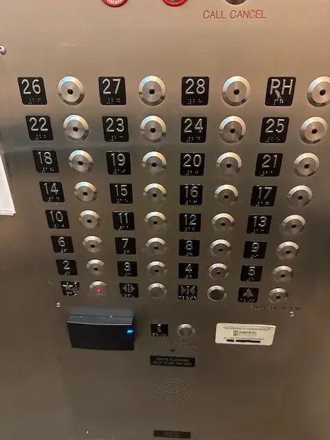 Keyed elevator
