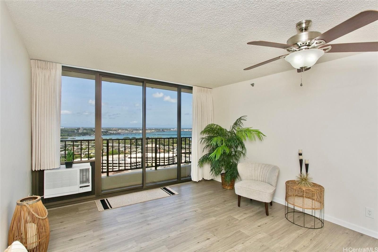 Pearl Regency Unit 2510 in PEARLRIDGE