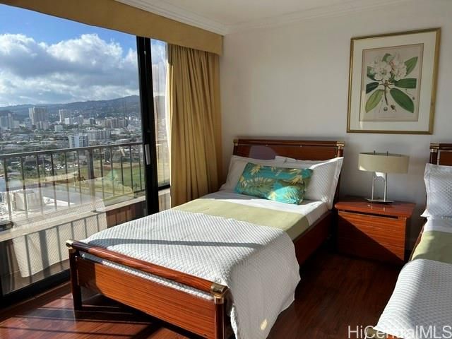 Royal Garden at Waikiki Unit 2107 in WAIKIKI