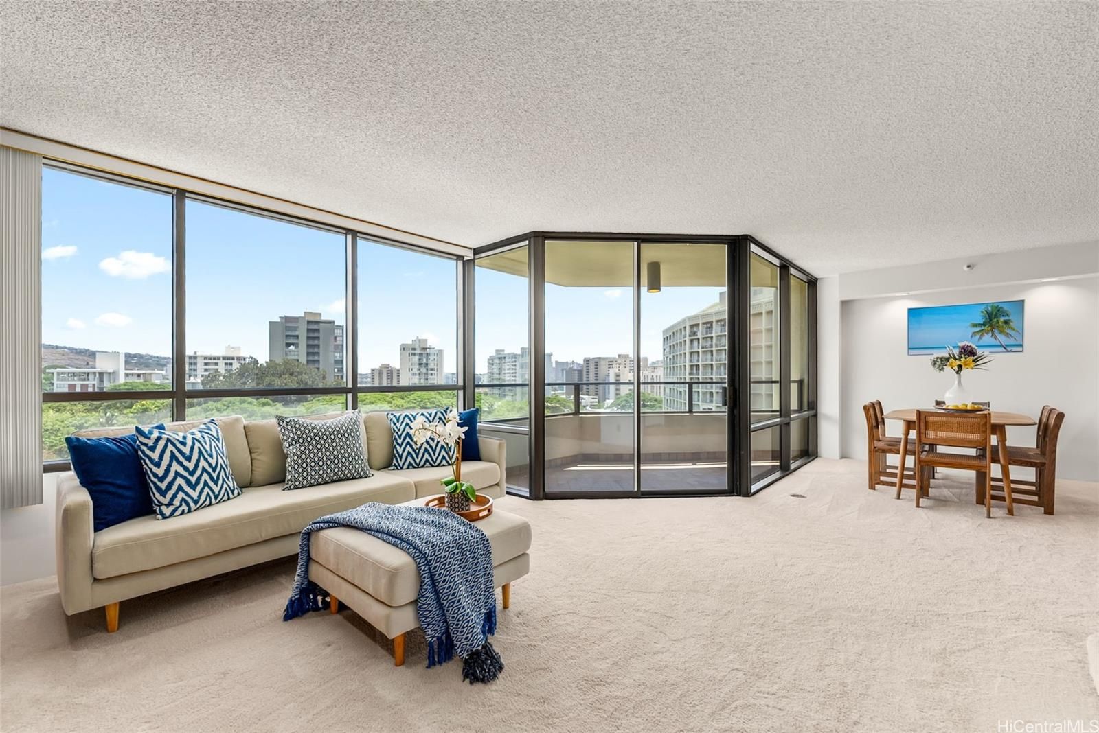 Punahou Cliffs Unit 904 in PUNAHOU