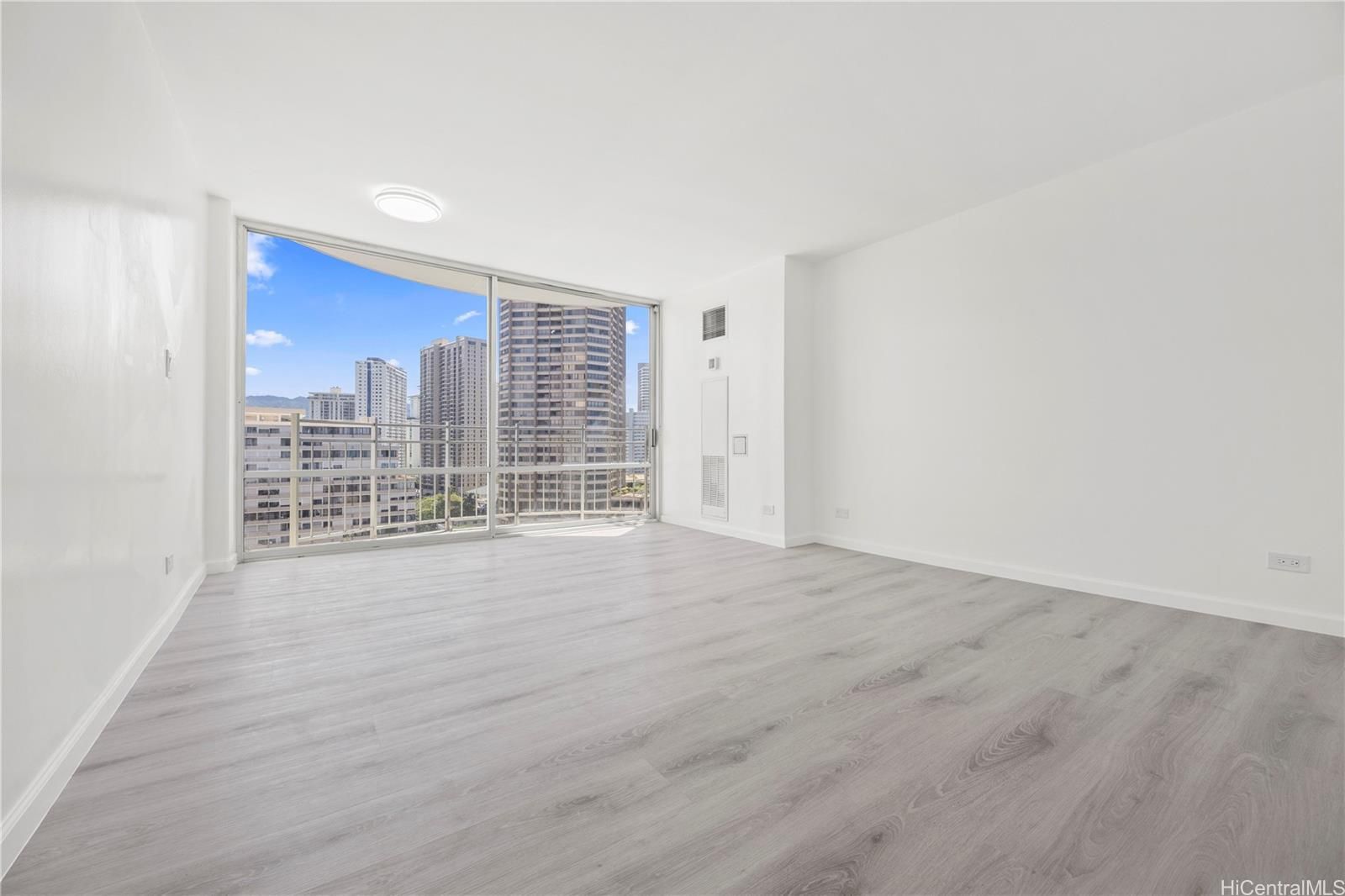 Ilikai Marina Unit 1589 in WAIKIKI