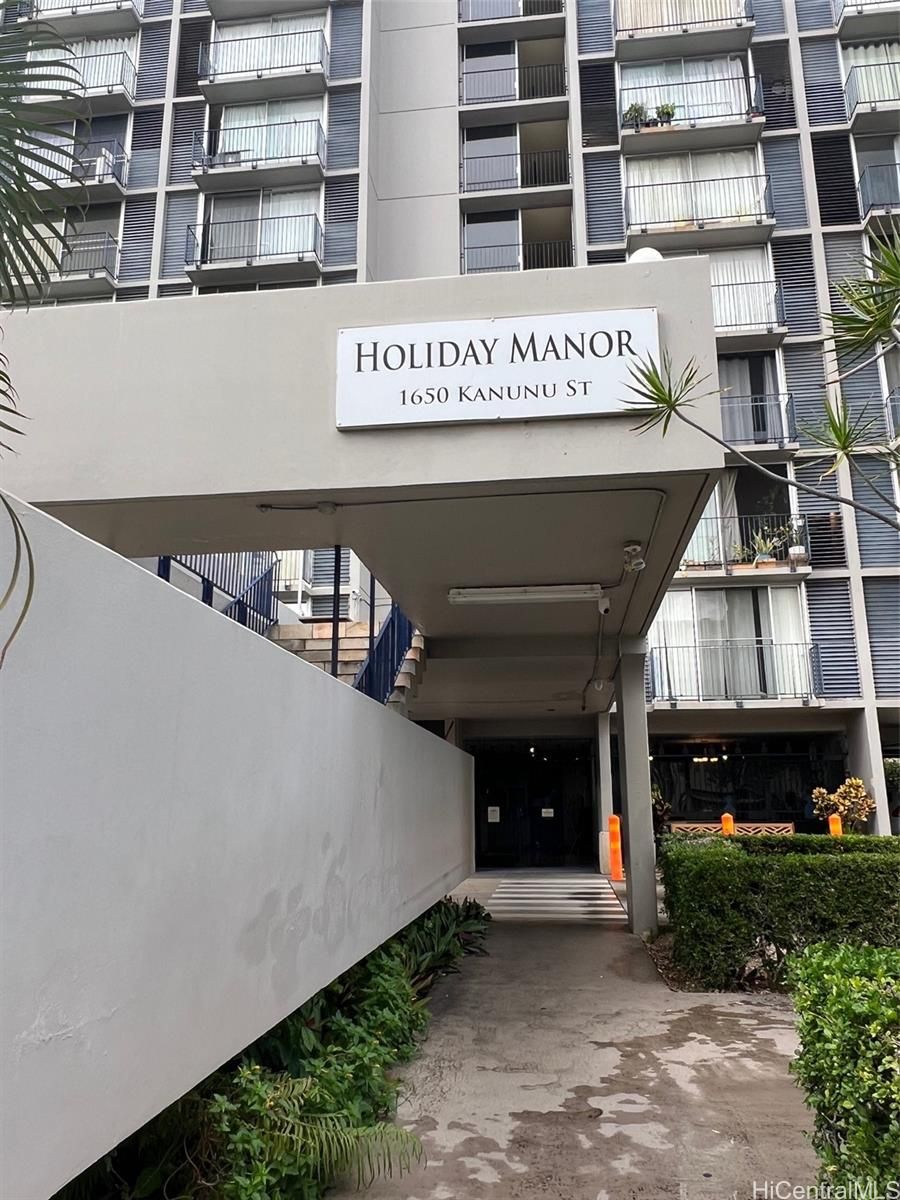Holiday Manor Unit 712 in PAWAA
