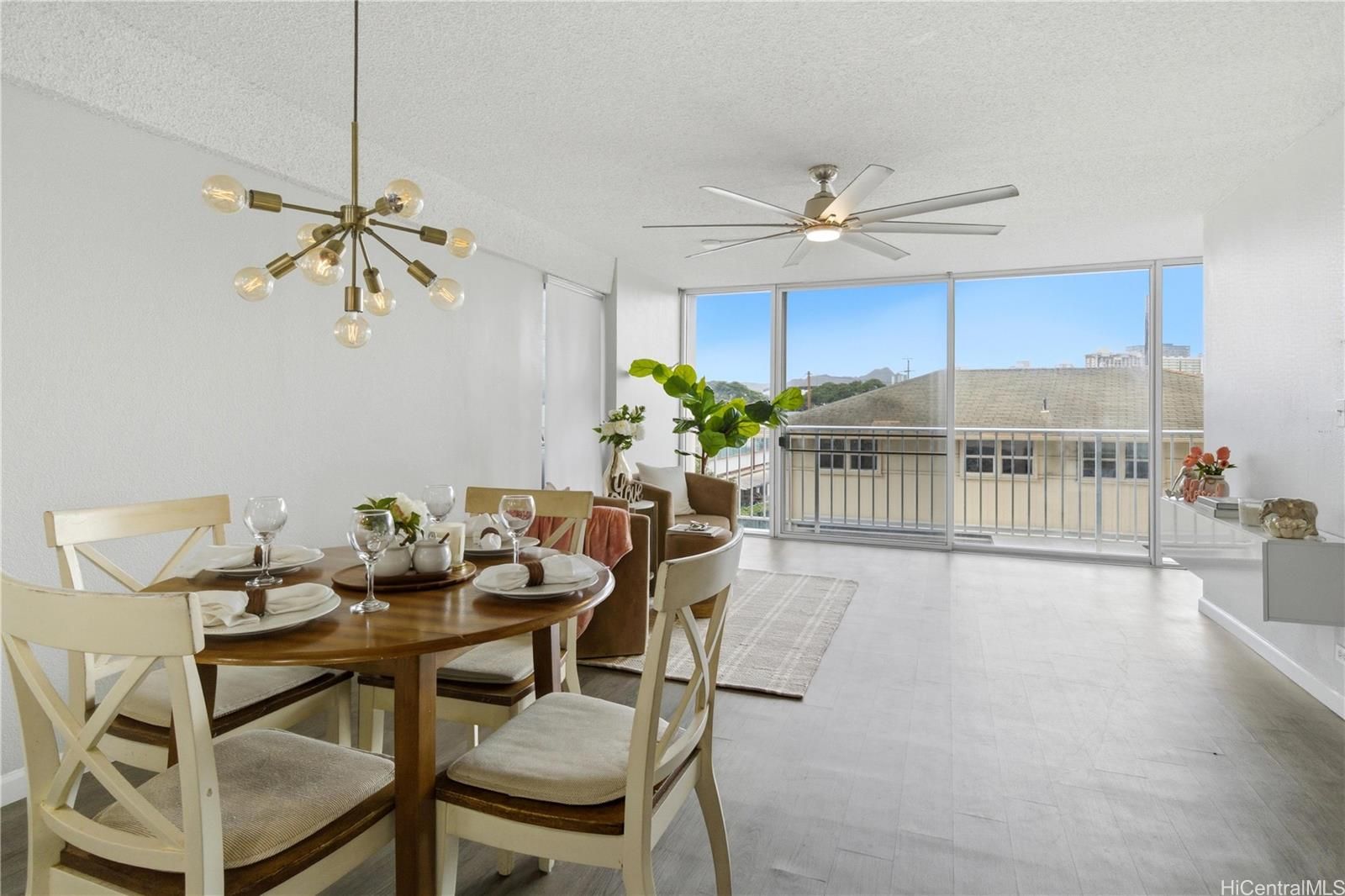 Kapiolani Gardens Unit 101 in KAPIOLANI