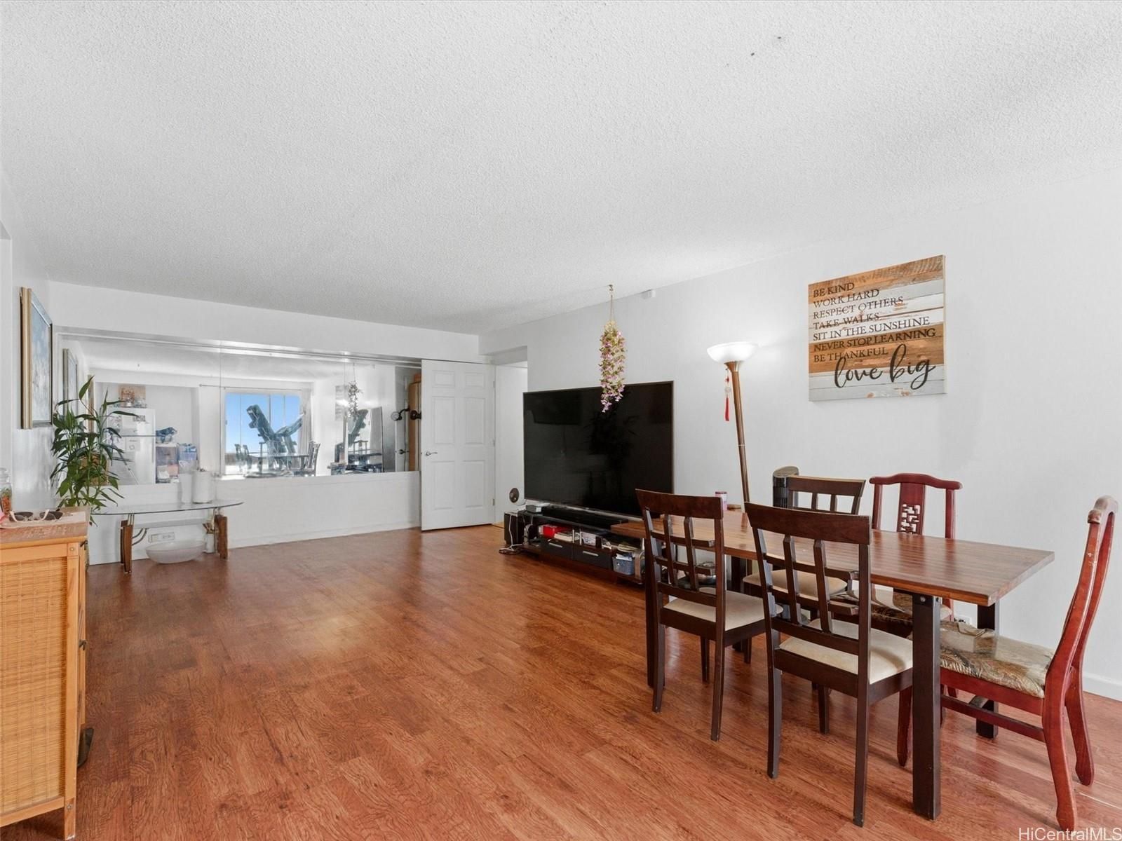 Palms Inc Unit 307 in WAIKIKI