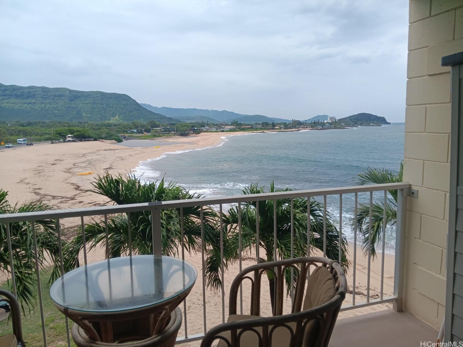 Makaha Shores Unit 407 in MAKAHA