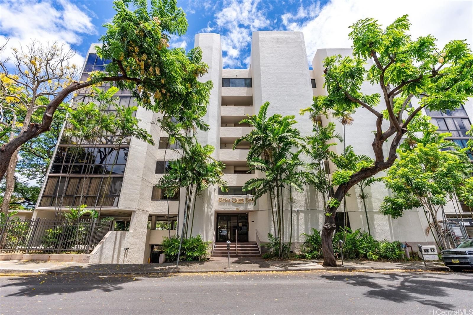 Royal Queen Emma Unit PH3 in DOWNTOWN