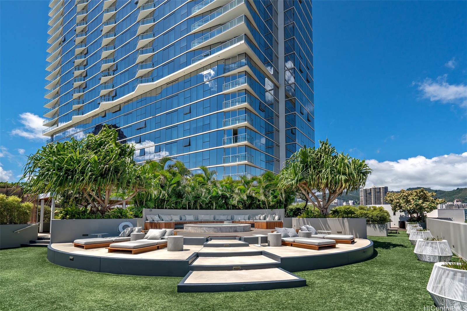 Symphony Honolulu Unit 3009 in KAKAAKO