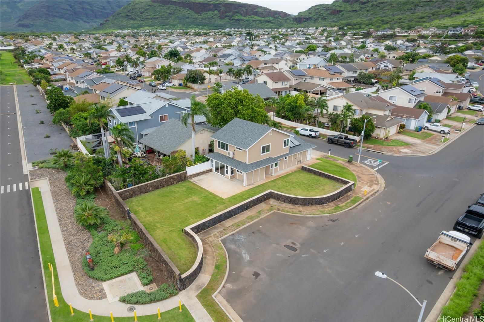 87-310 Kulawae St , Waianae, HI, 96792 in MAILI