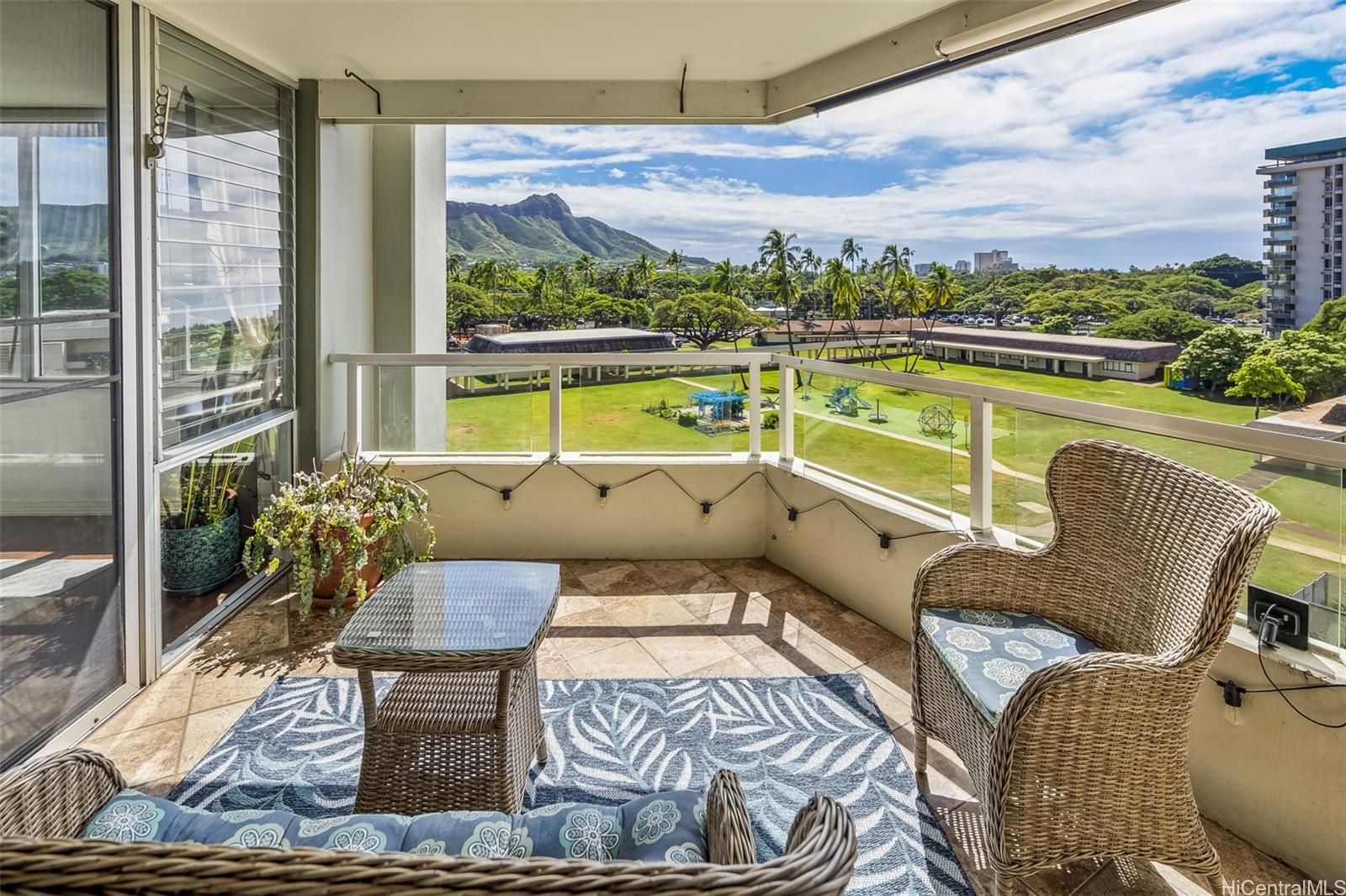 Diamond Head Vista Unit 601 in WAIKIKI