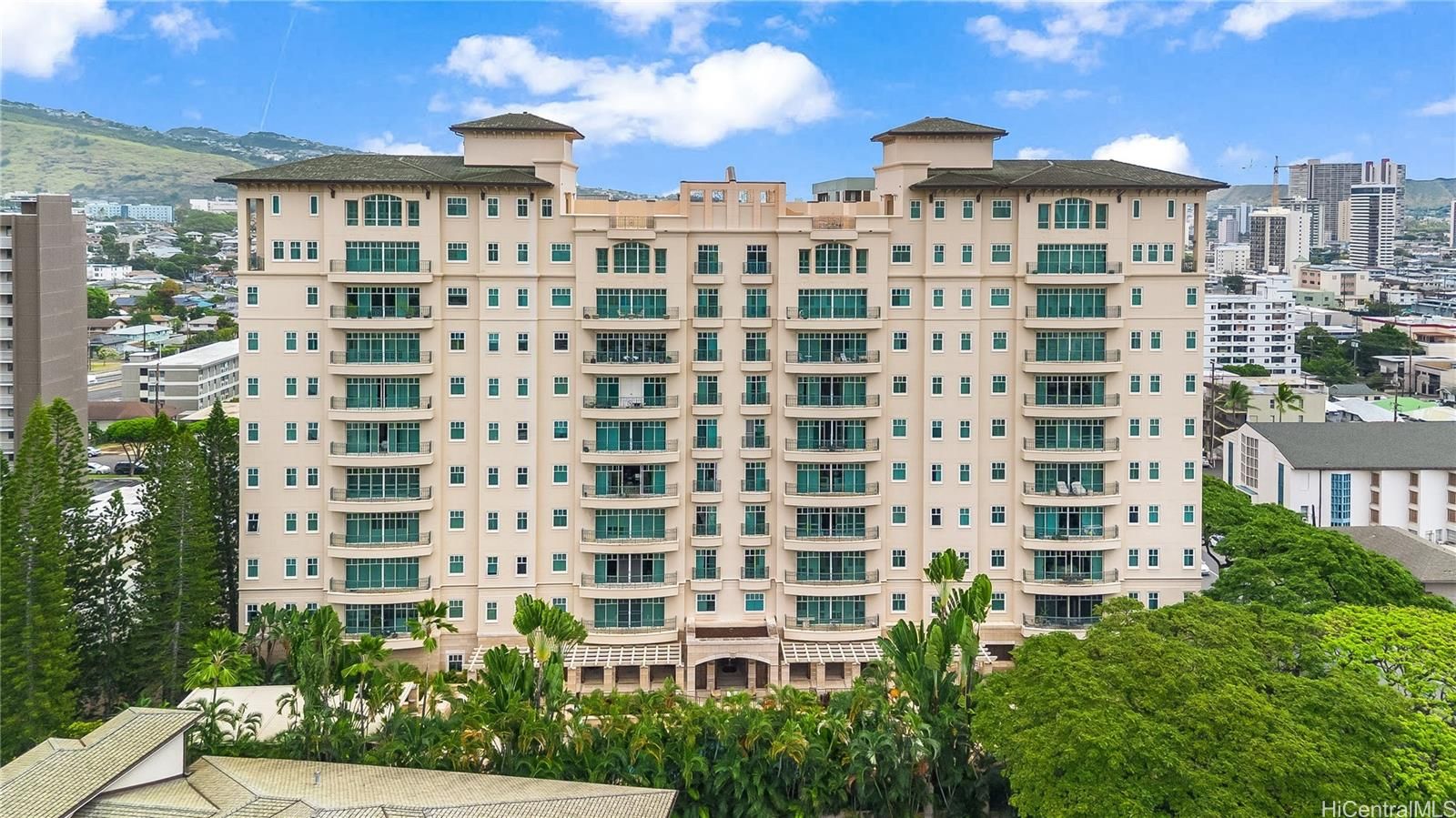 Courtyards at Punahou Unit 9 in MOILIILI