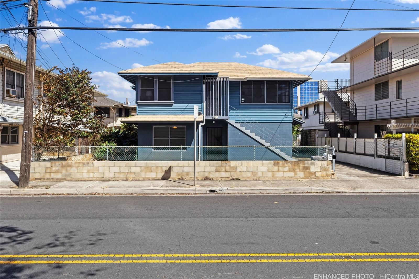 1142 Kamaile St , Honolulu, HI, 96814 in KAKAAKO
