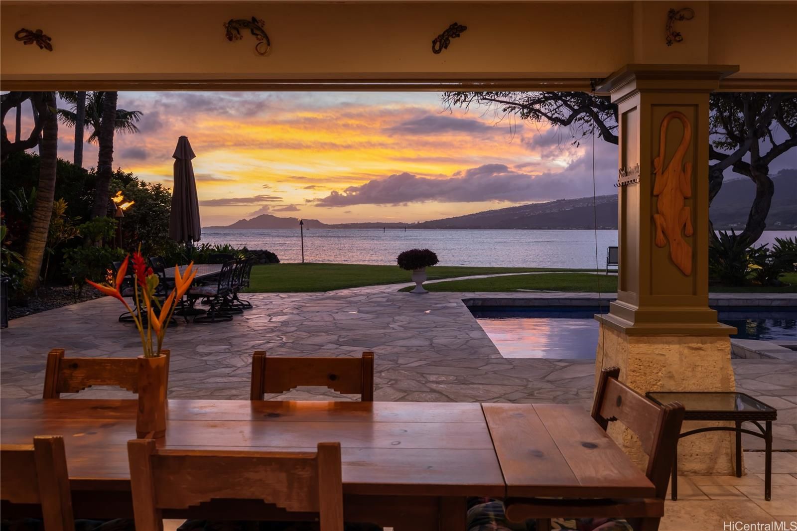 365 Portlock Rd , Honolulu, HI, 96825 in PORTLOCK