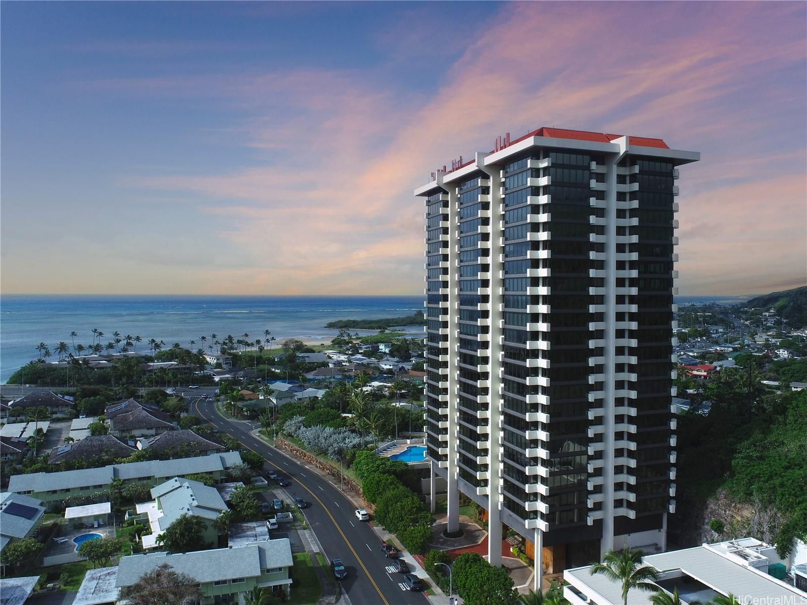 Mt Terrace Unit 2E in WEST MARINA