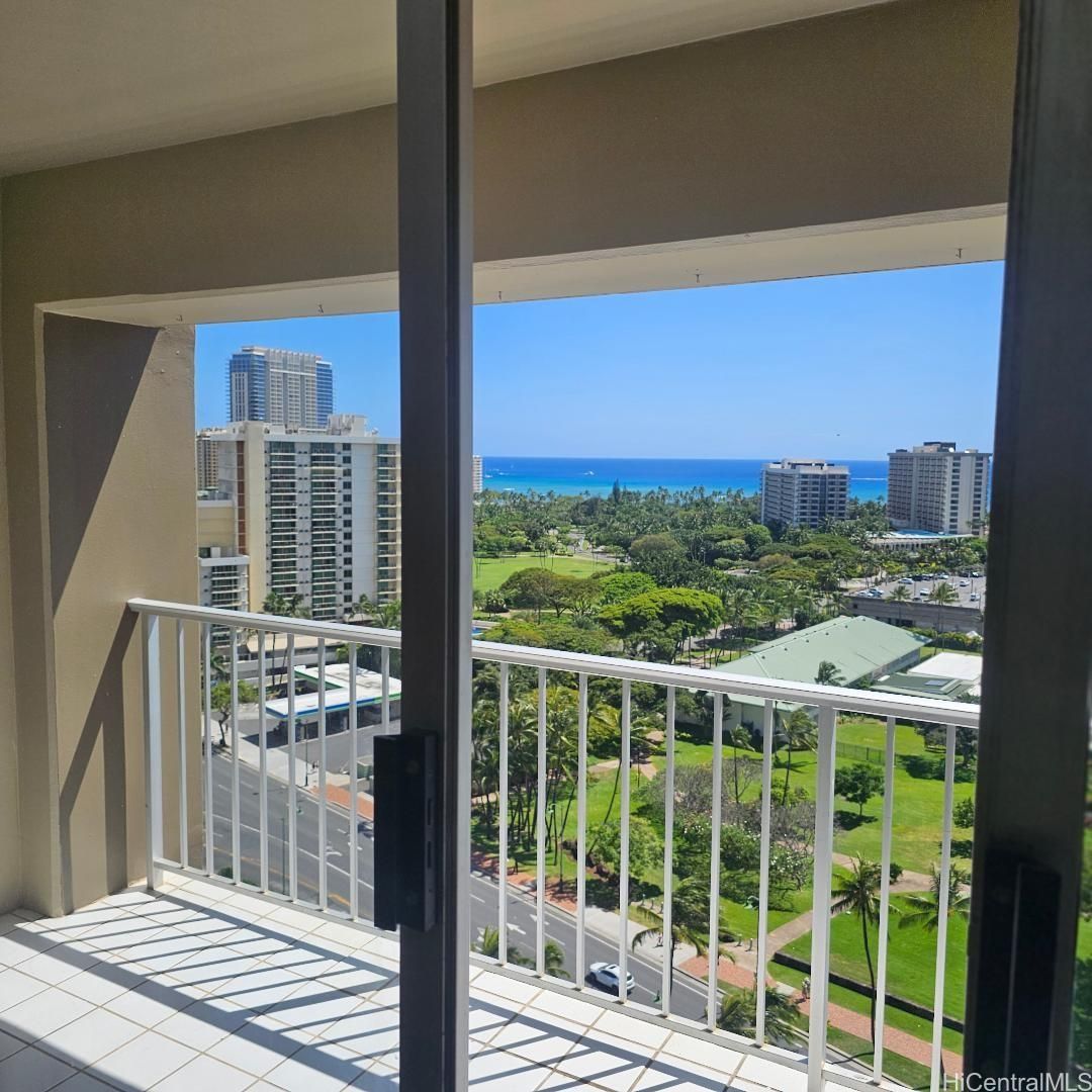 Keoni Ana Unit 1304 in WAIKIKI