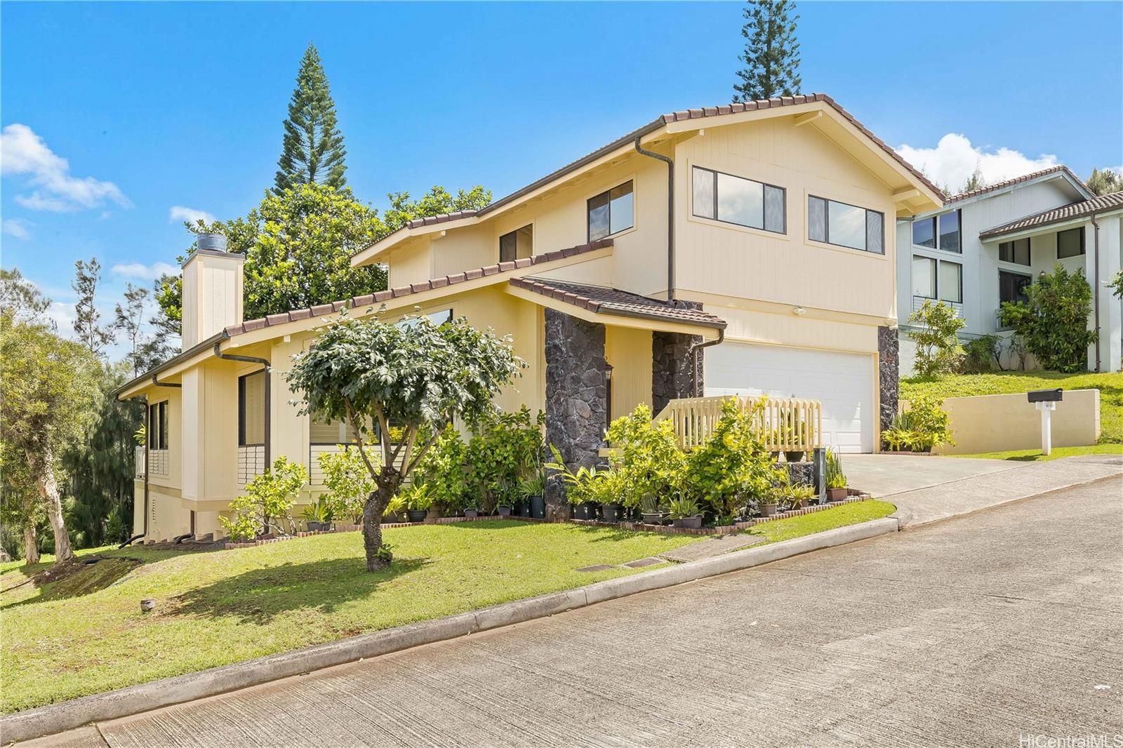 Nahalekaha Unit 5 in PEARLRIDGE