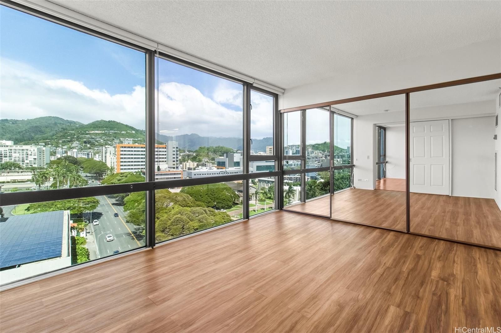 Punahou Regency Unit 14A in PUNAHOU