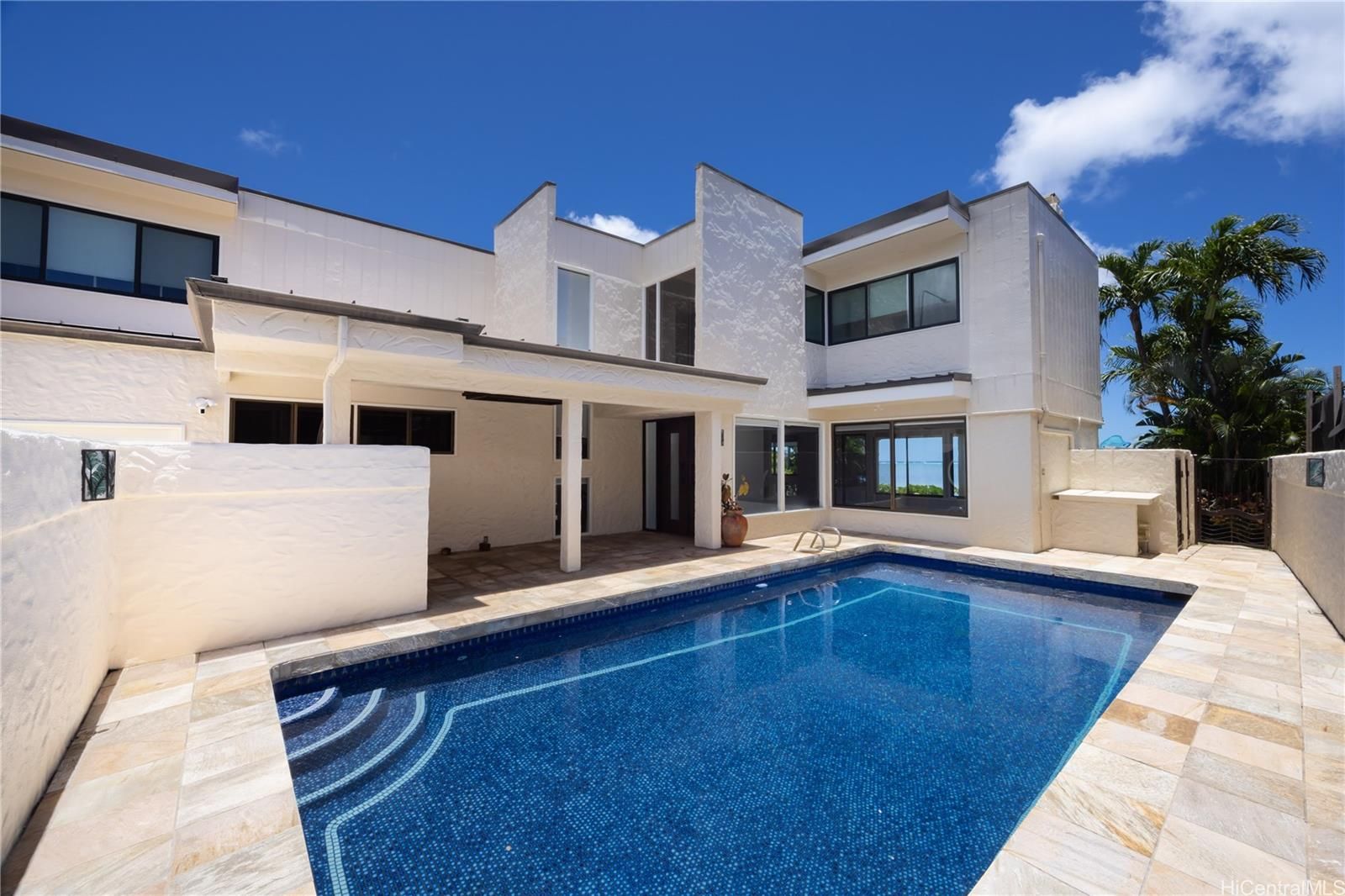 5811 Kalanianaole Hwy , Honolulu, HI, 96821 in NIU BEACH