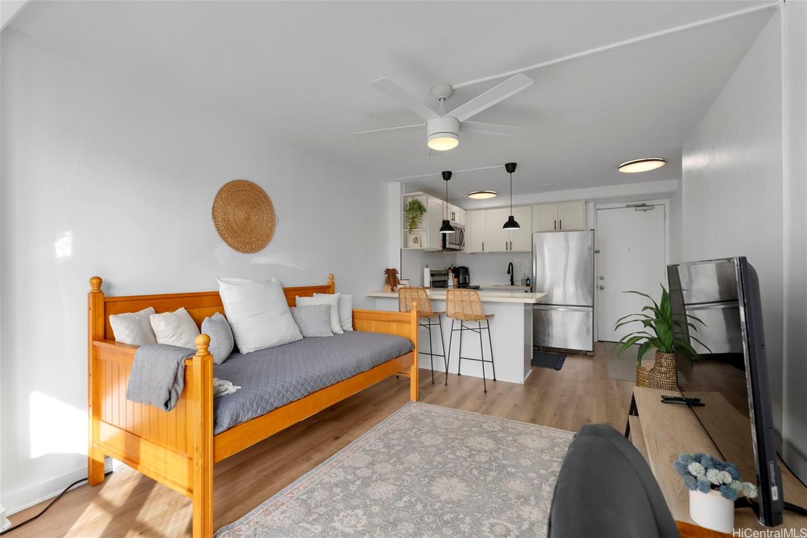 Rosalei Ltd Unit 609 in WAIKIKI