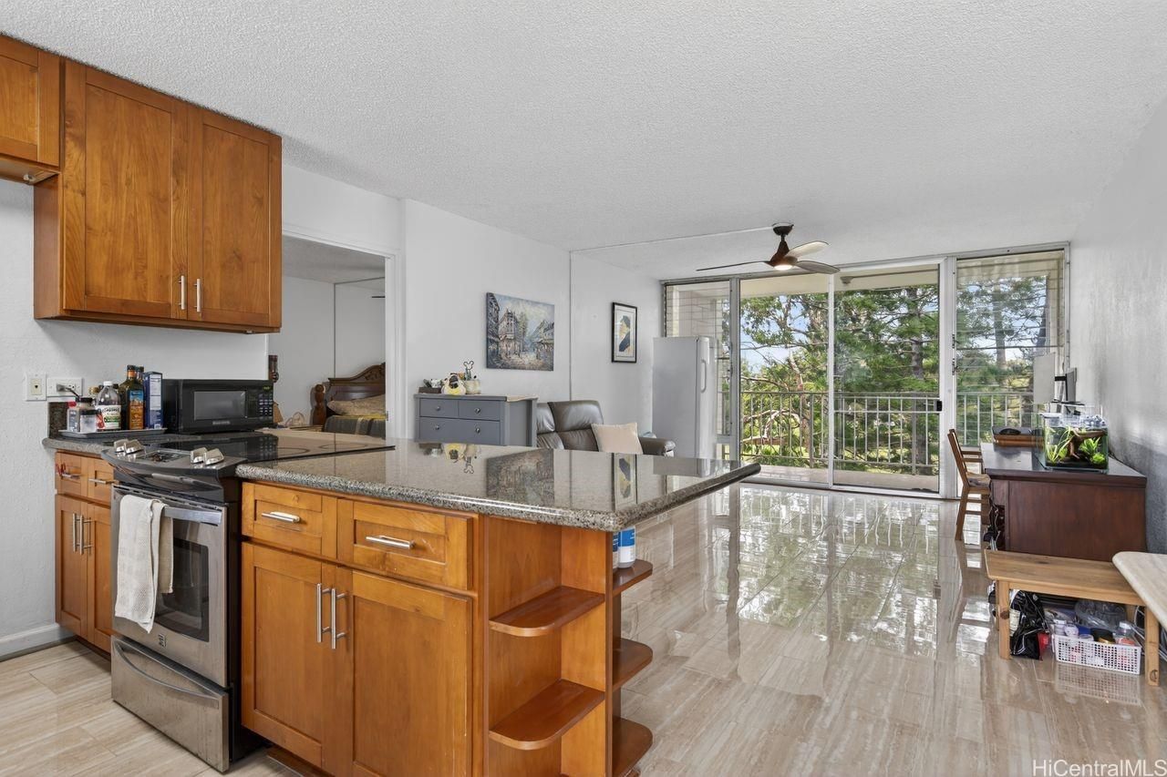Colonnade on the Greens Unit 1-901 in PEARLRIDGE