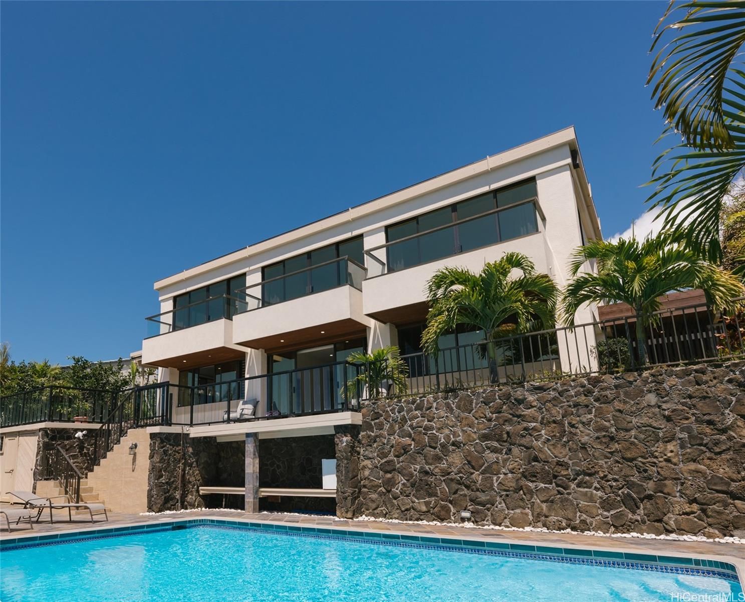 1632 Ihiloa Loop , Honolulu, HI, 96821 in WAIALAE IKI