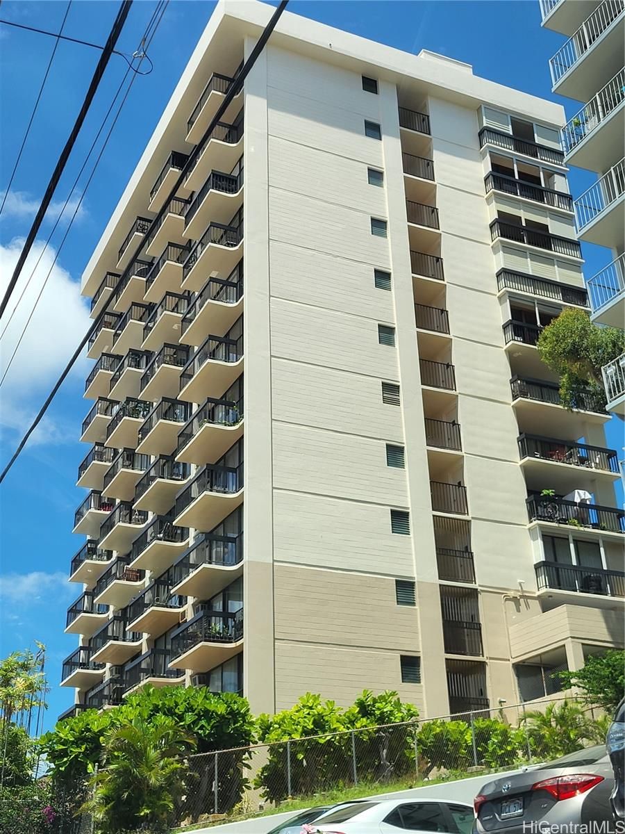 Makikilani Plaza Unit 303 in PUNCHBOWL AREA