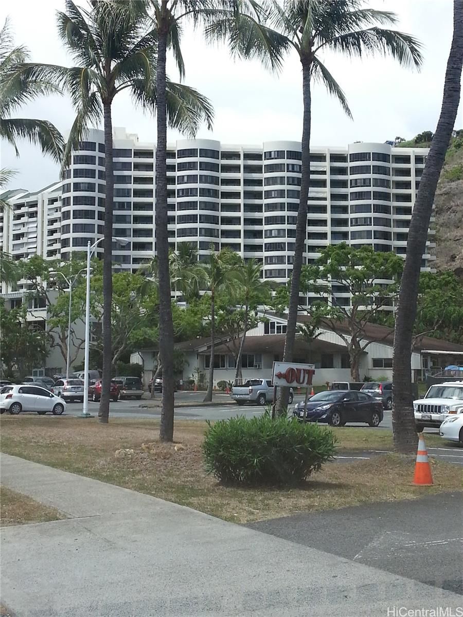 Plaza Hawaii Kai Unit 607 in HAHAIONE-LOWER