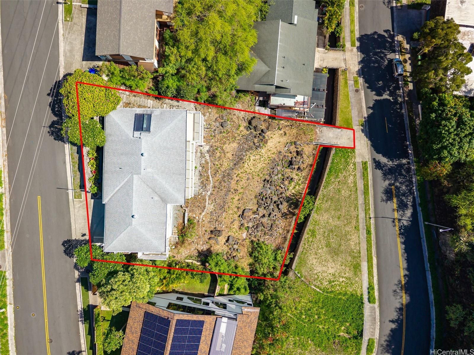 5207 Poola St , Honolulu, HI, 96821 in WAIALAE IKI