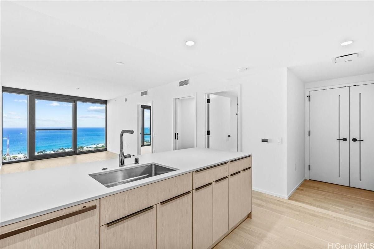 The Park Ward Village Unit 3701 in KAKAAKO
