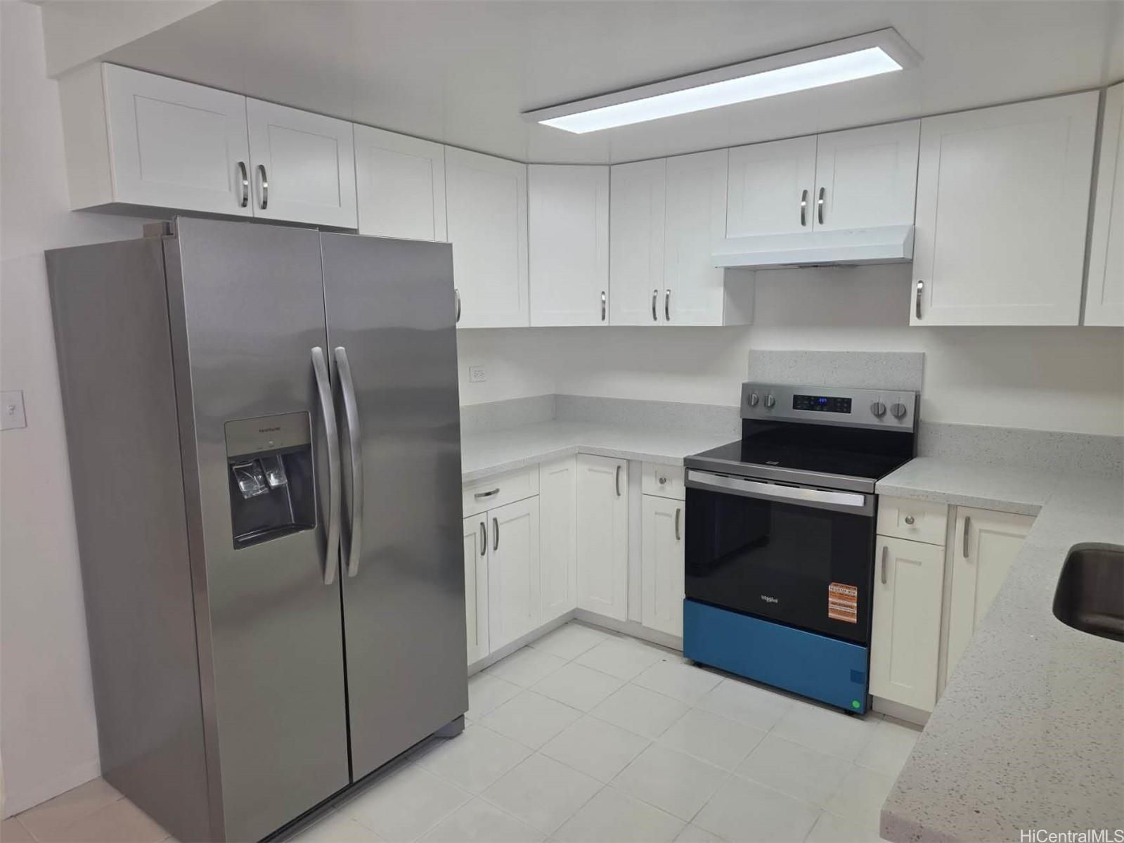 Moiliili Gardens Unit I308 in MOILIILI