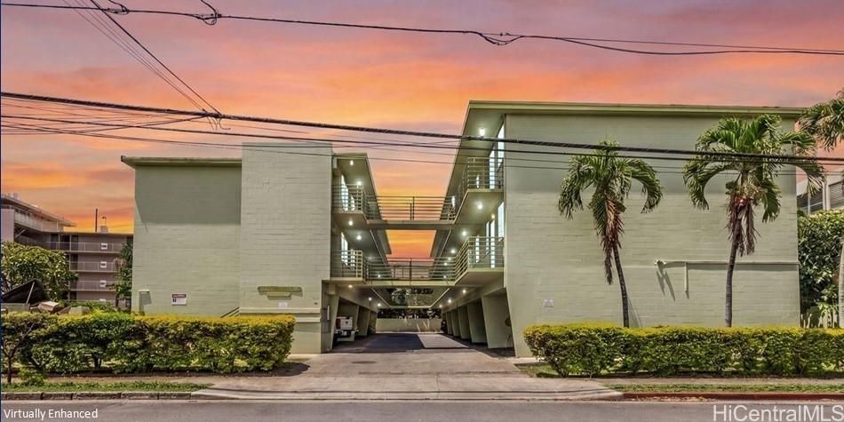 Mokuleia Beach Apartments Unit 302 in WAIALUA