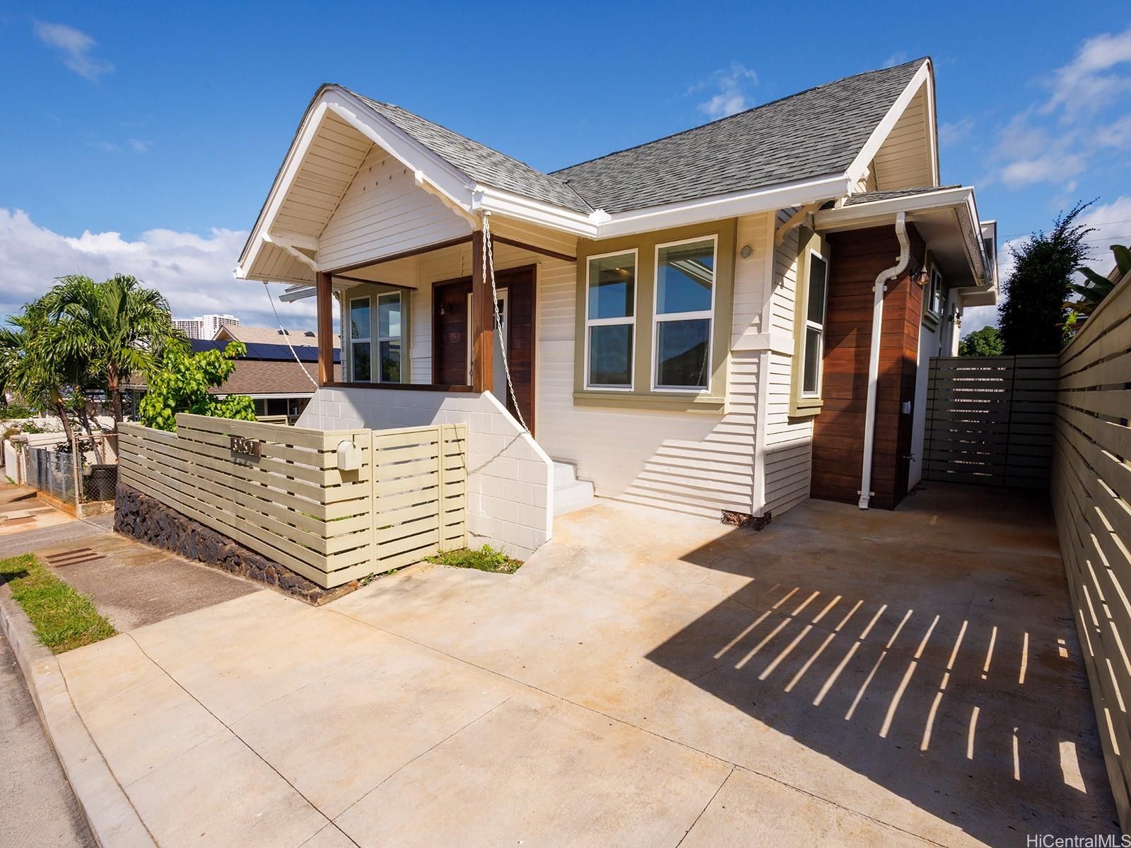 3252 Esther St , Honolulu, HI, 96815 in KAPAHULU