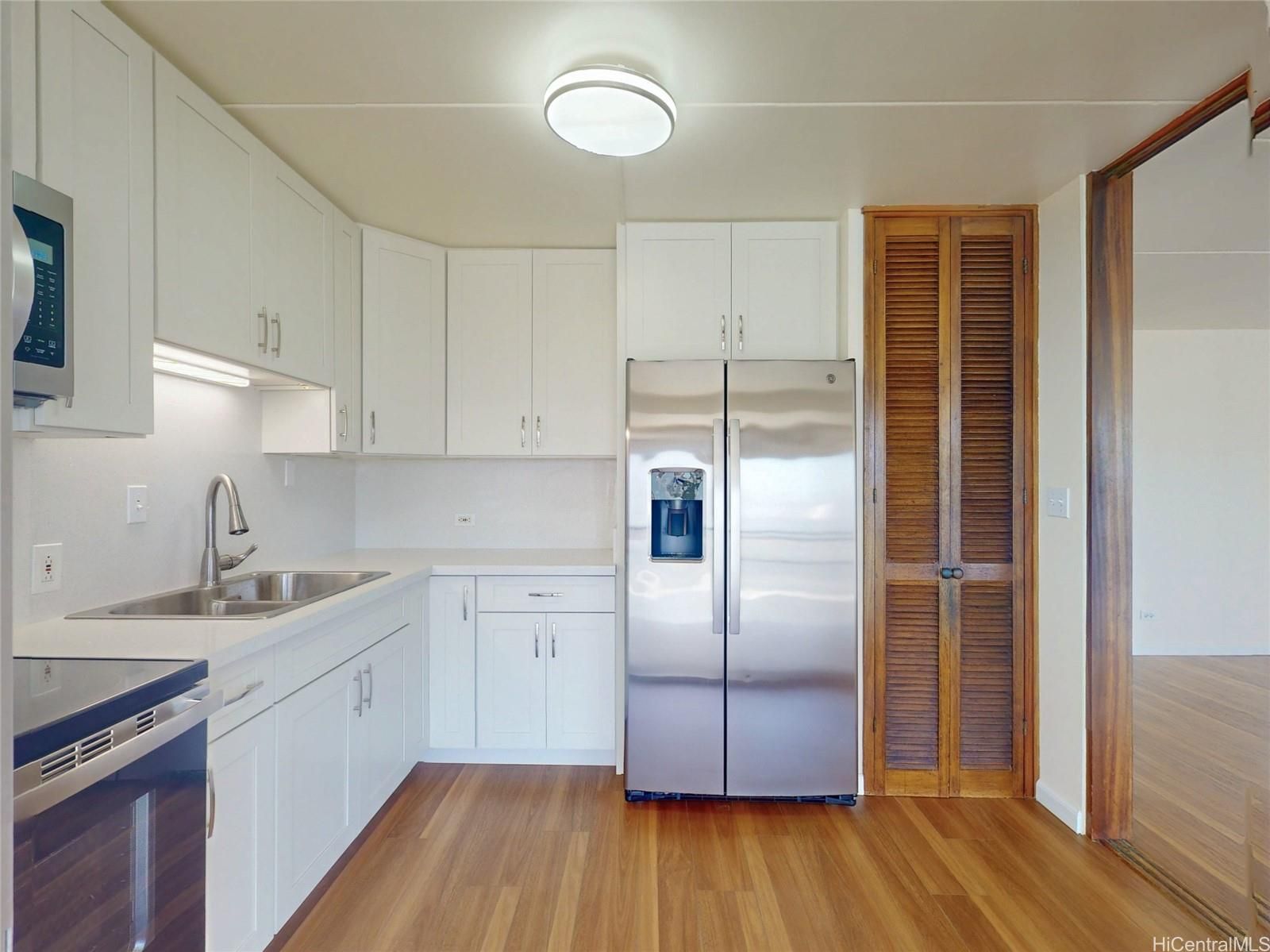 Kamaaina Unit 304 in PUNCHBOWL-LOWER