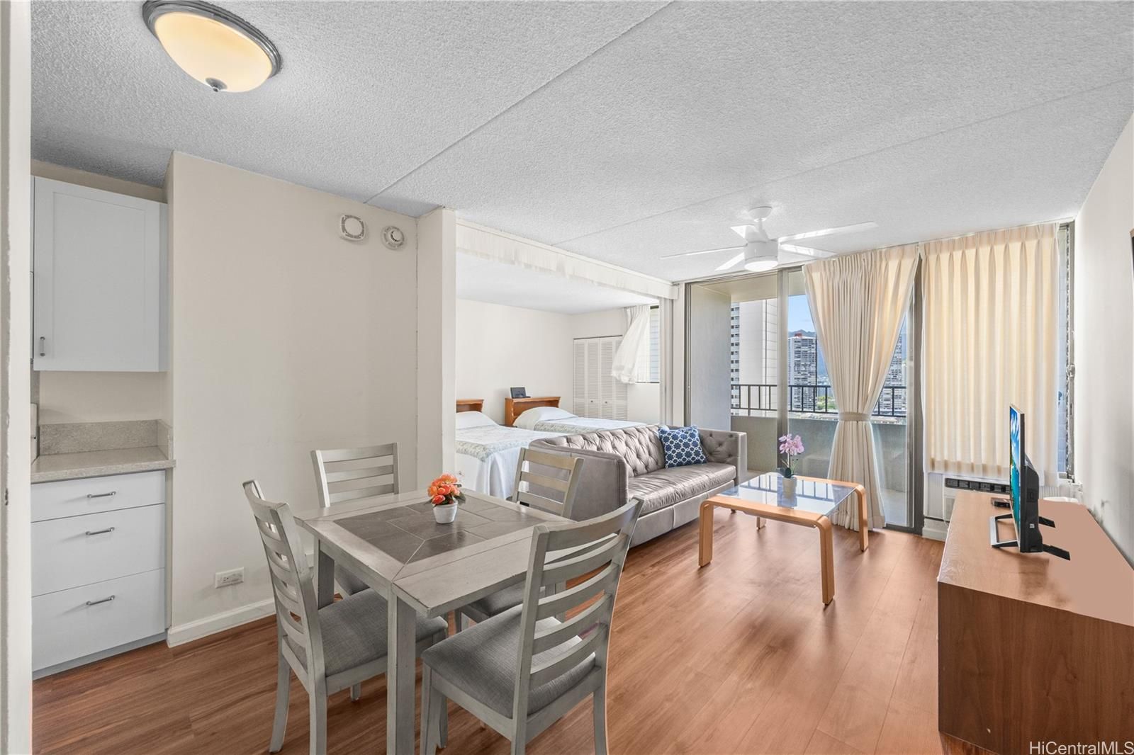 Royal Kuhio Unit 1802 in WAIKIKI