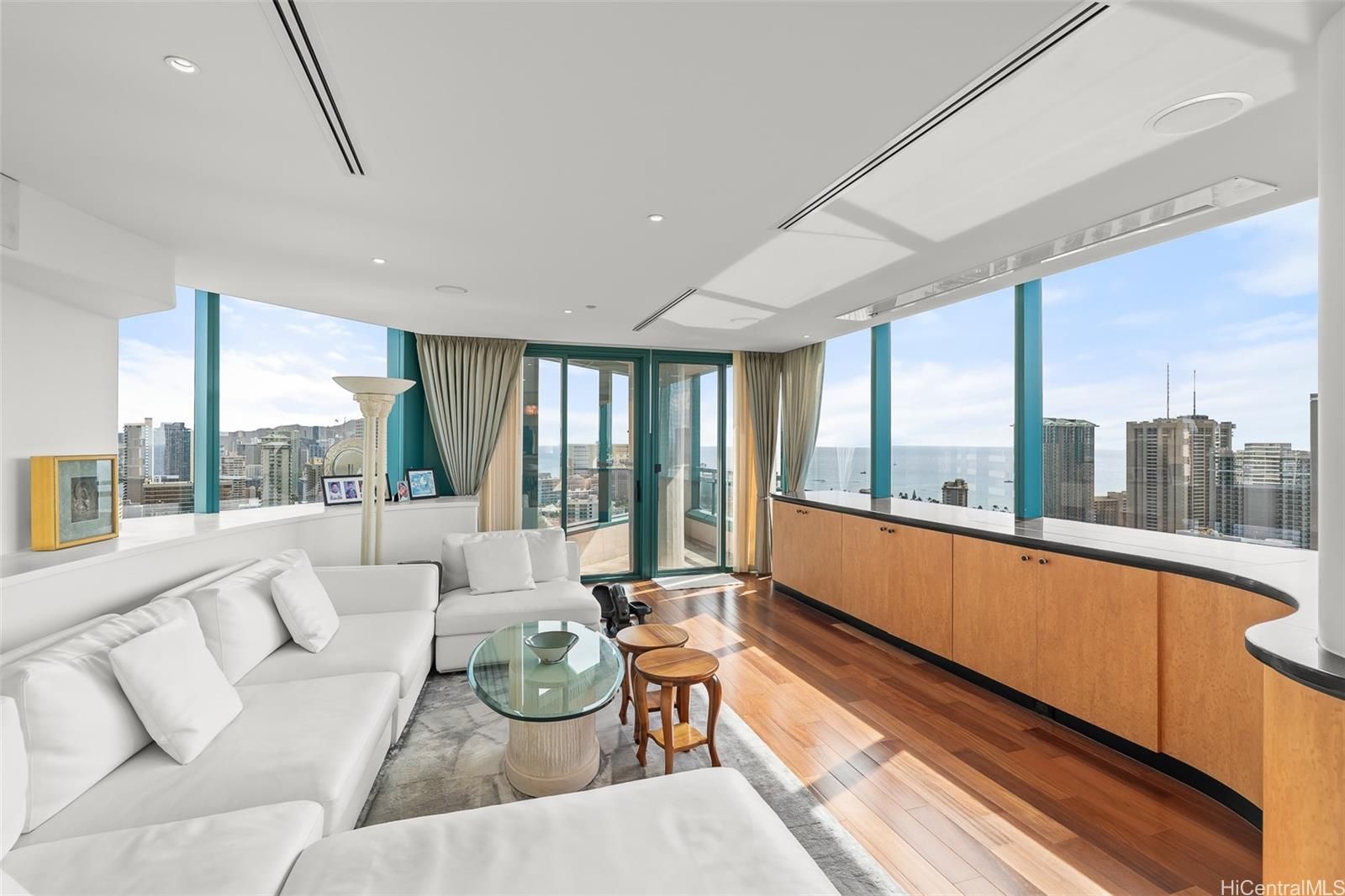 Waikiki Landmark Unit 3704 in WAIKIKI