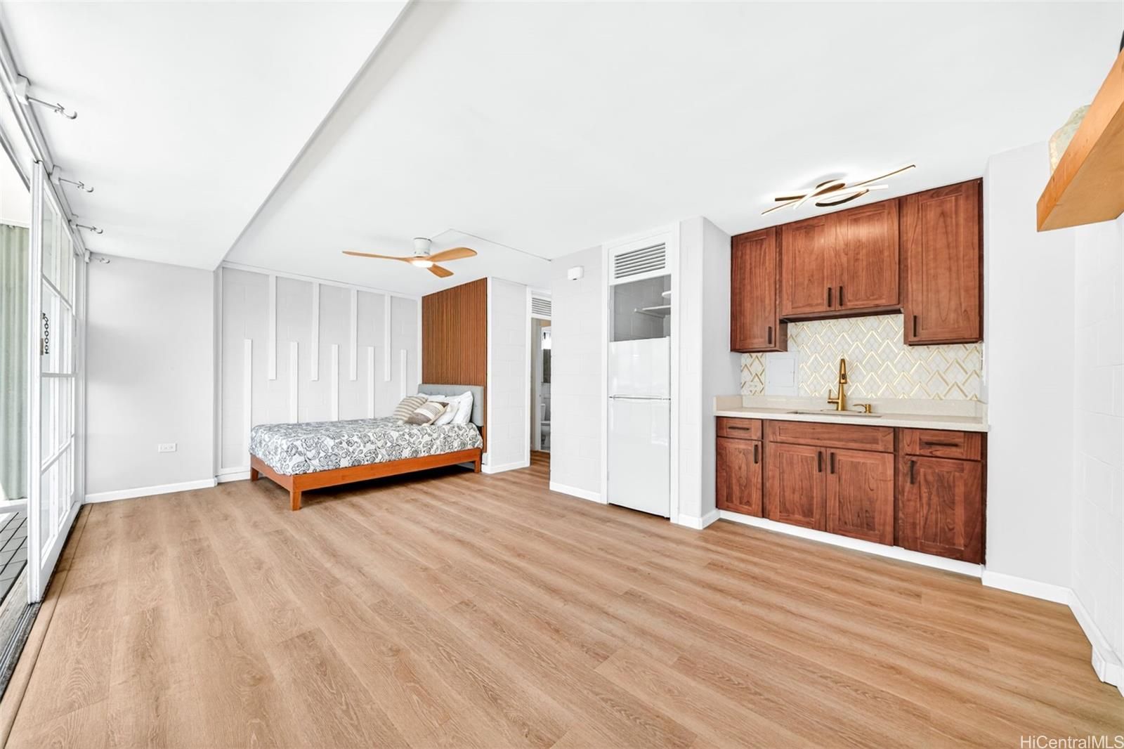 Rosalei Ltd Unit 401 in WAIKIKI