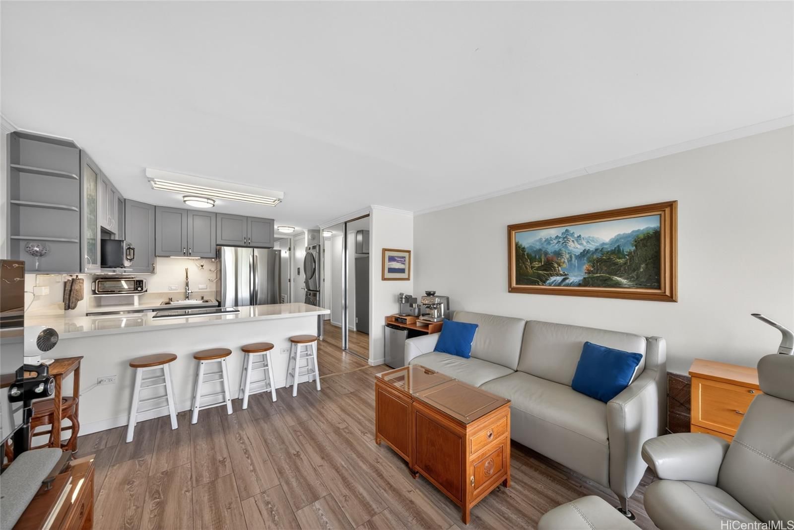 Canal House Unit 1603 in WAIKIKI