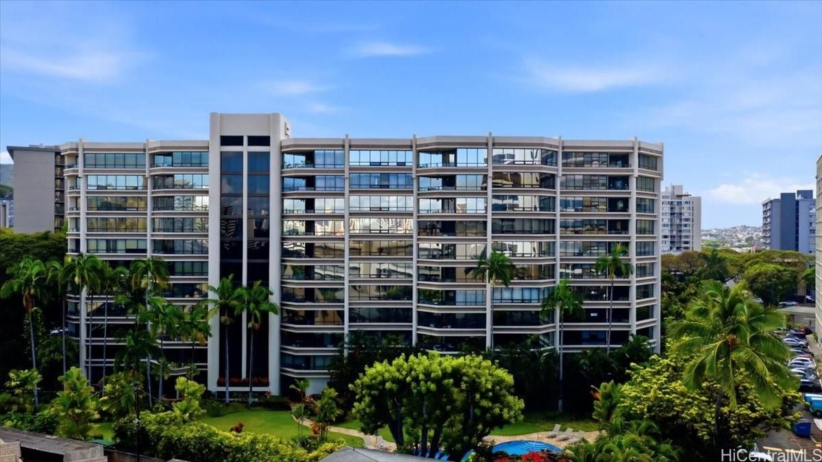 Punahou Cliffs Unit 405 in PUNAHOU