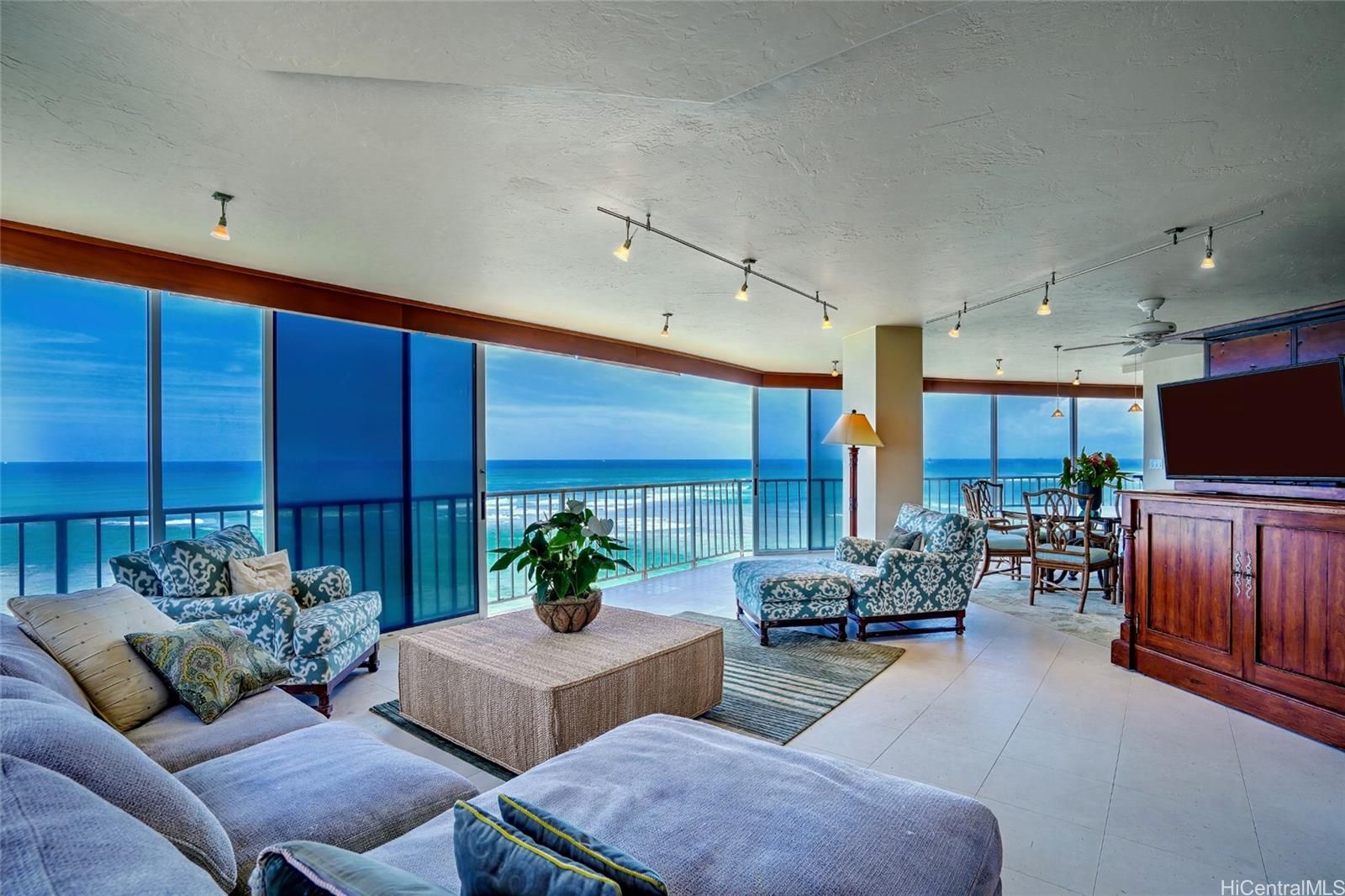 Kainalu Unit 5 B/C in DIAMOND HEAD
