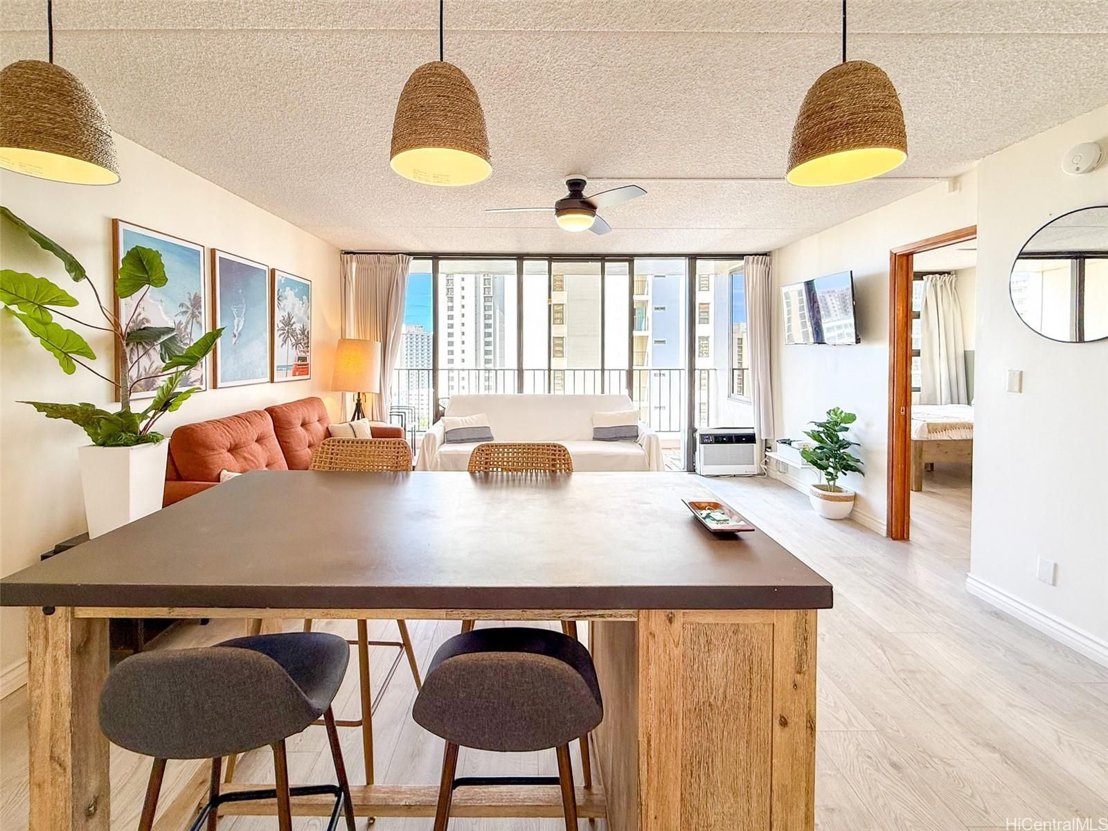 Waikiki Banyan Unit 2106-T2 in WAIKIKI