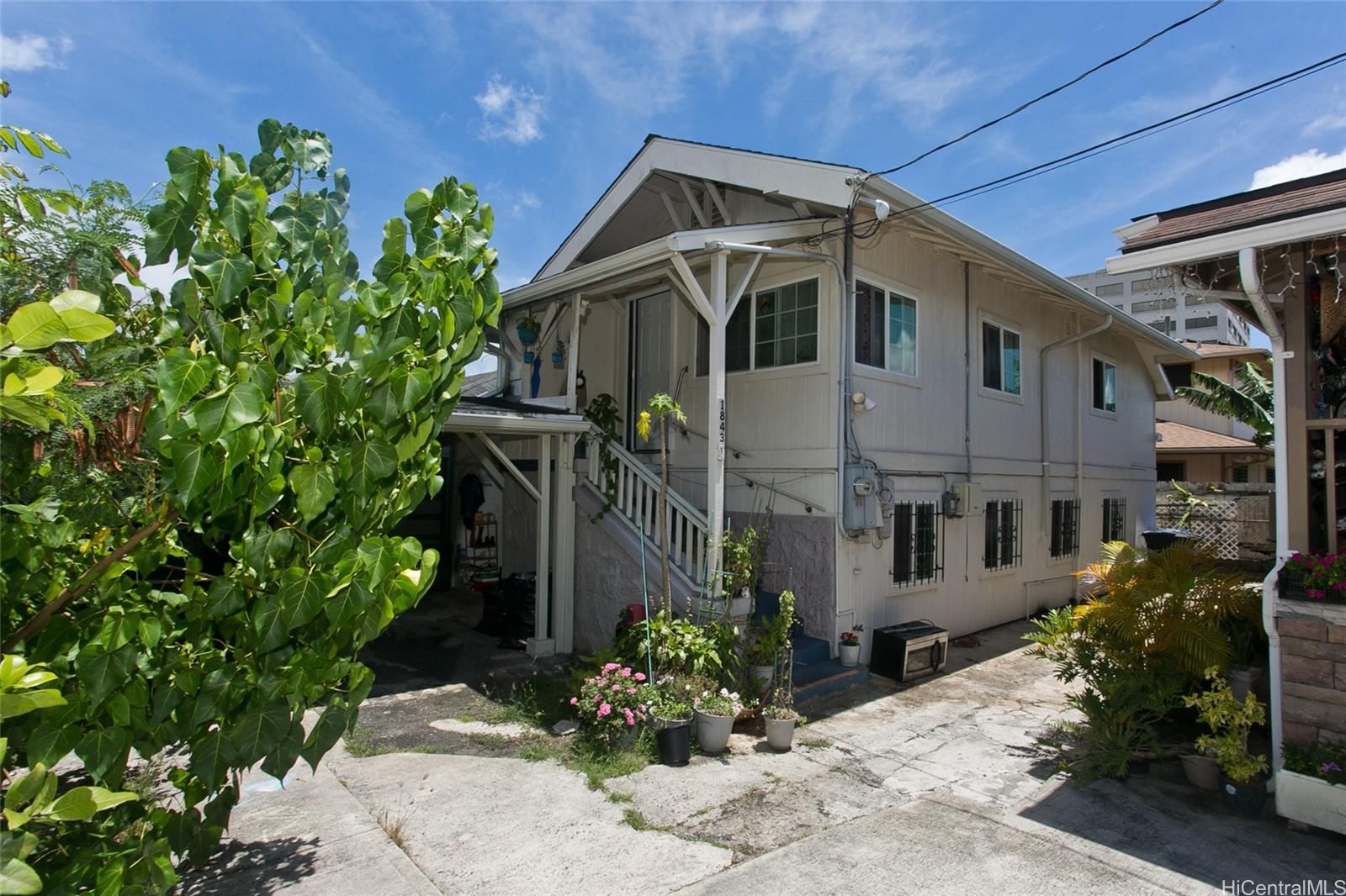 1843 Liliha St #F, Honolulu, HI, 96817 in NUUANU-LOWER