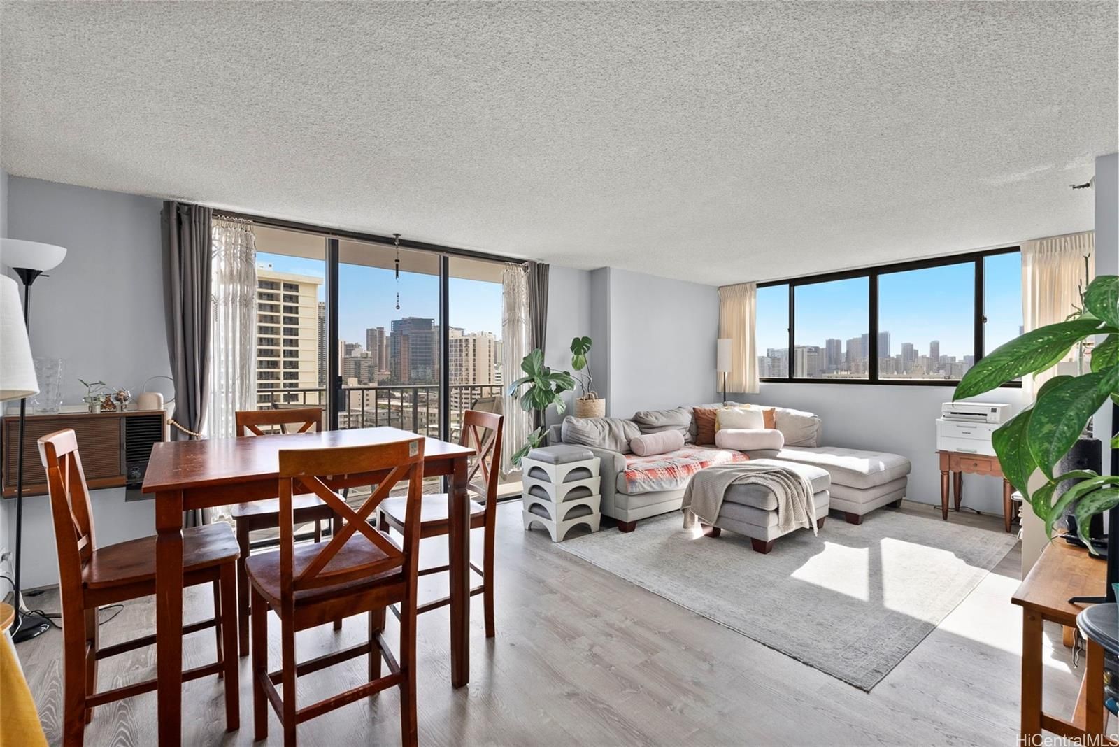Parkside Tower Unit 1104 in MOILIILI