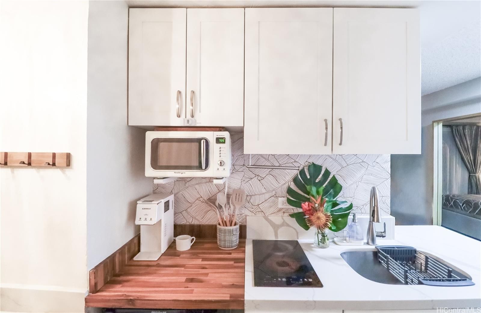 Kuhio Village 2 Unit 706A in WAIKIKI