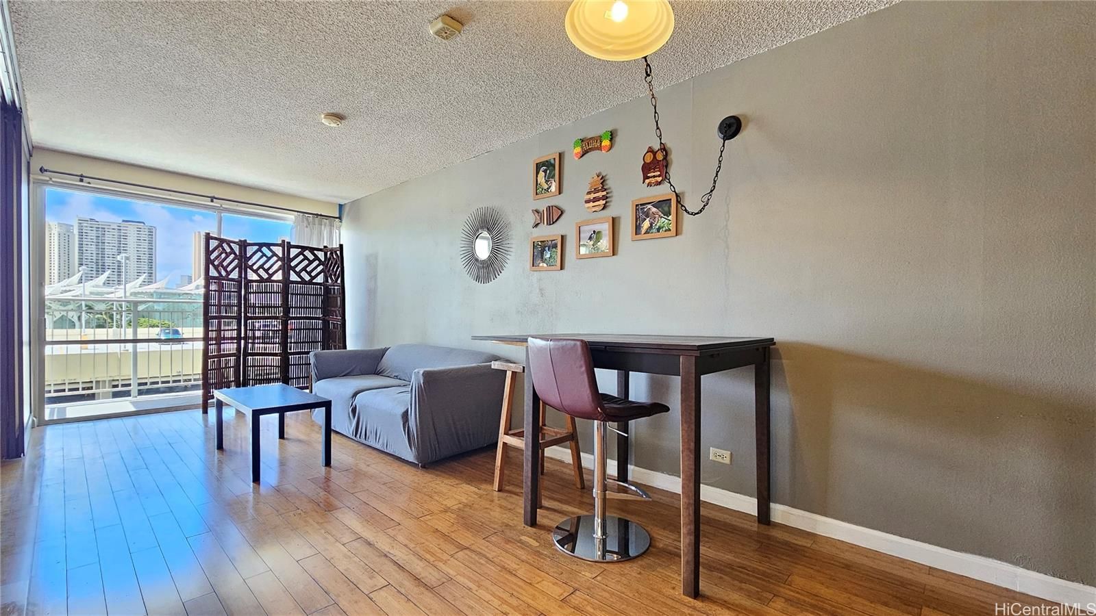 Kapiolani Manor Unit 710 in ALA MOANA
