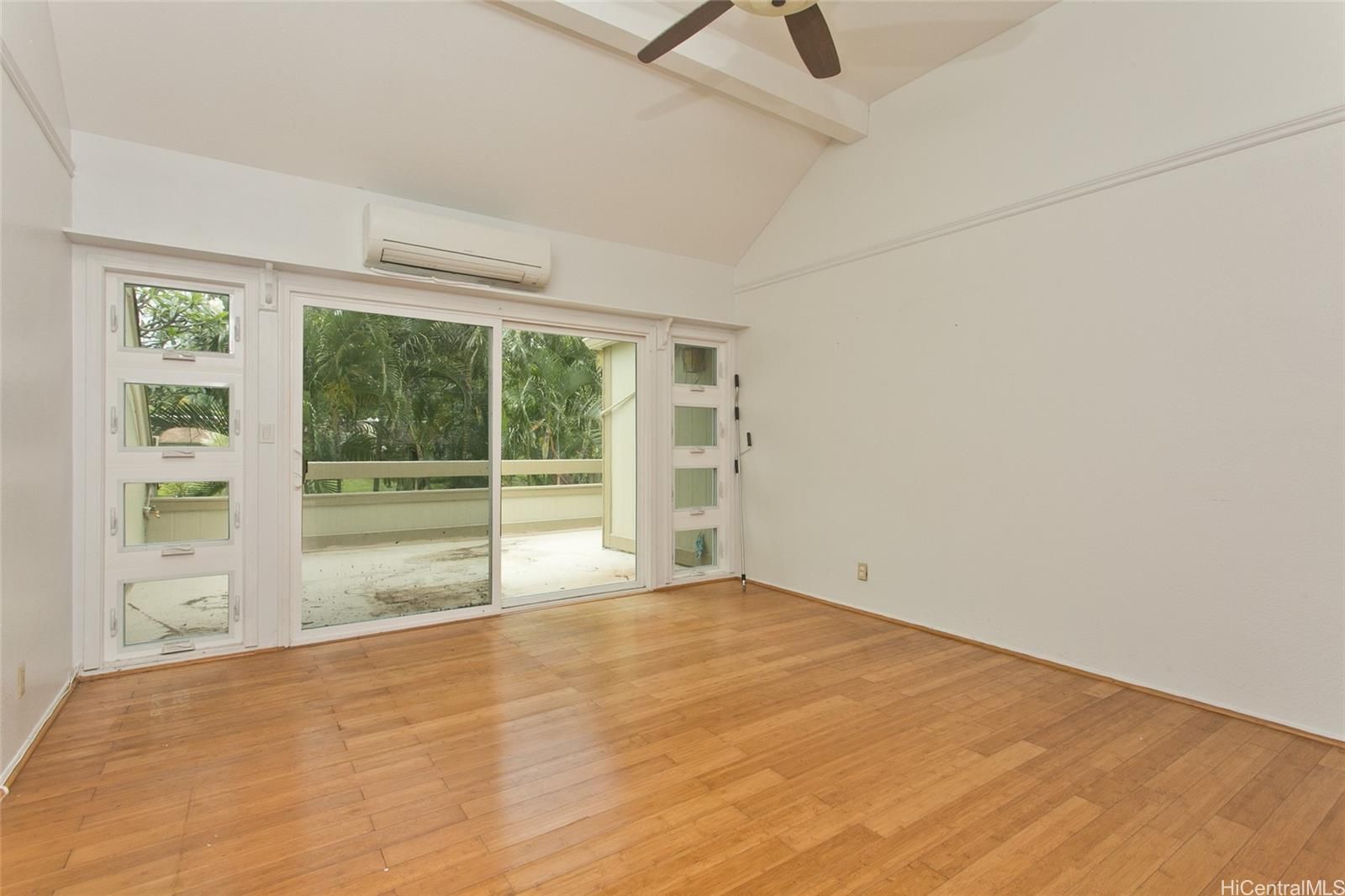 Yacht Club Knolls Unit 108 in COUNTRY CLUB