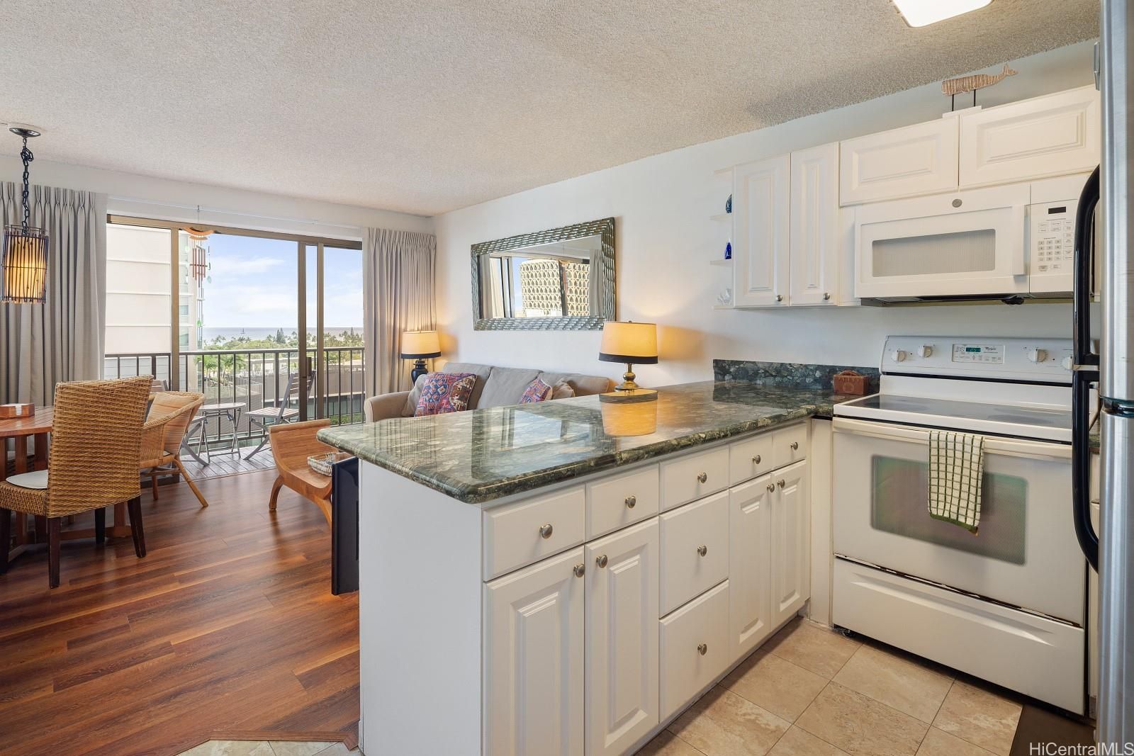 Four Paddle Unit 1103 (NUC) in WAIKIKI