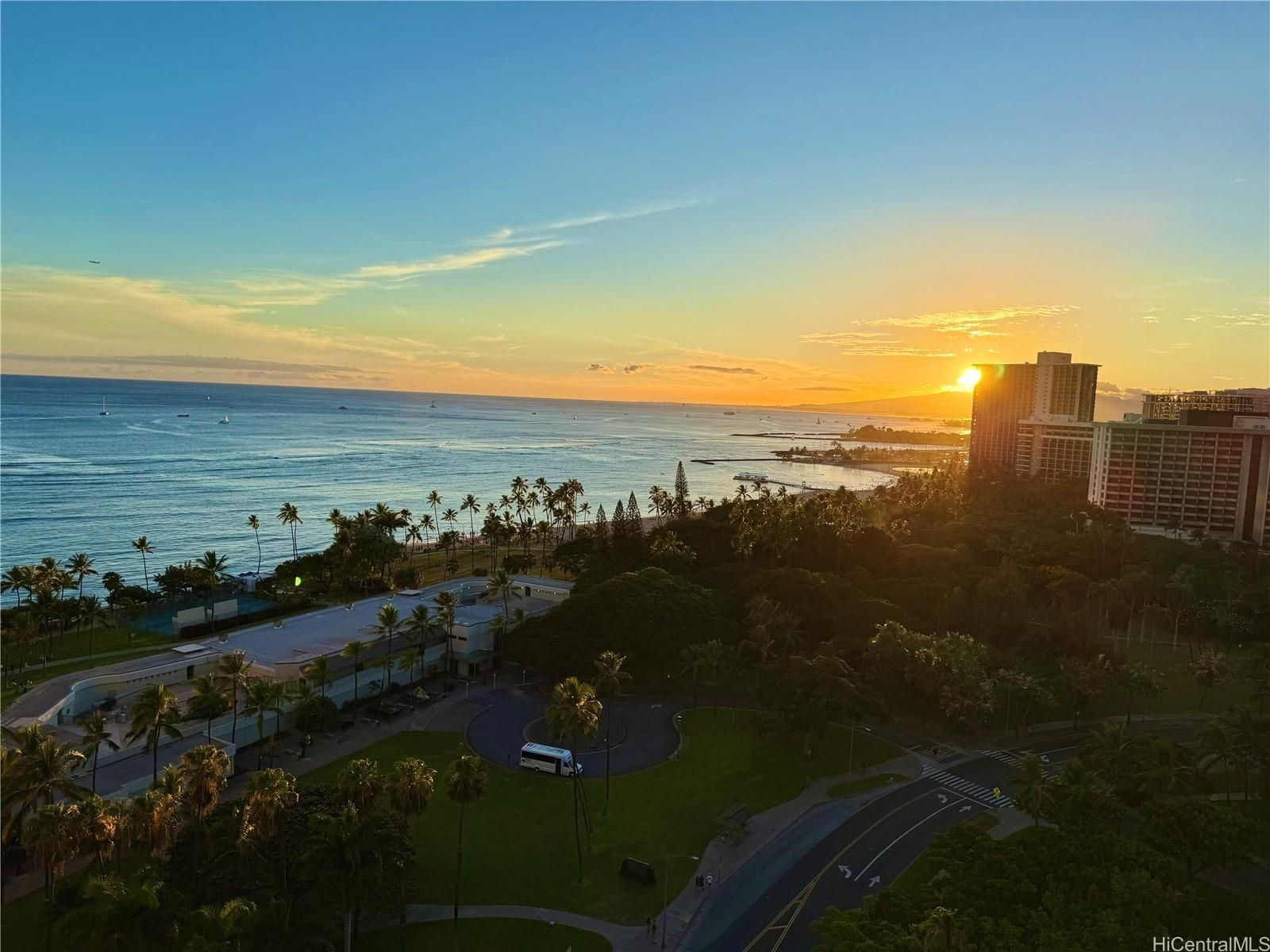 Ka Lai Unit 1917 in WAIKIKI