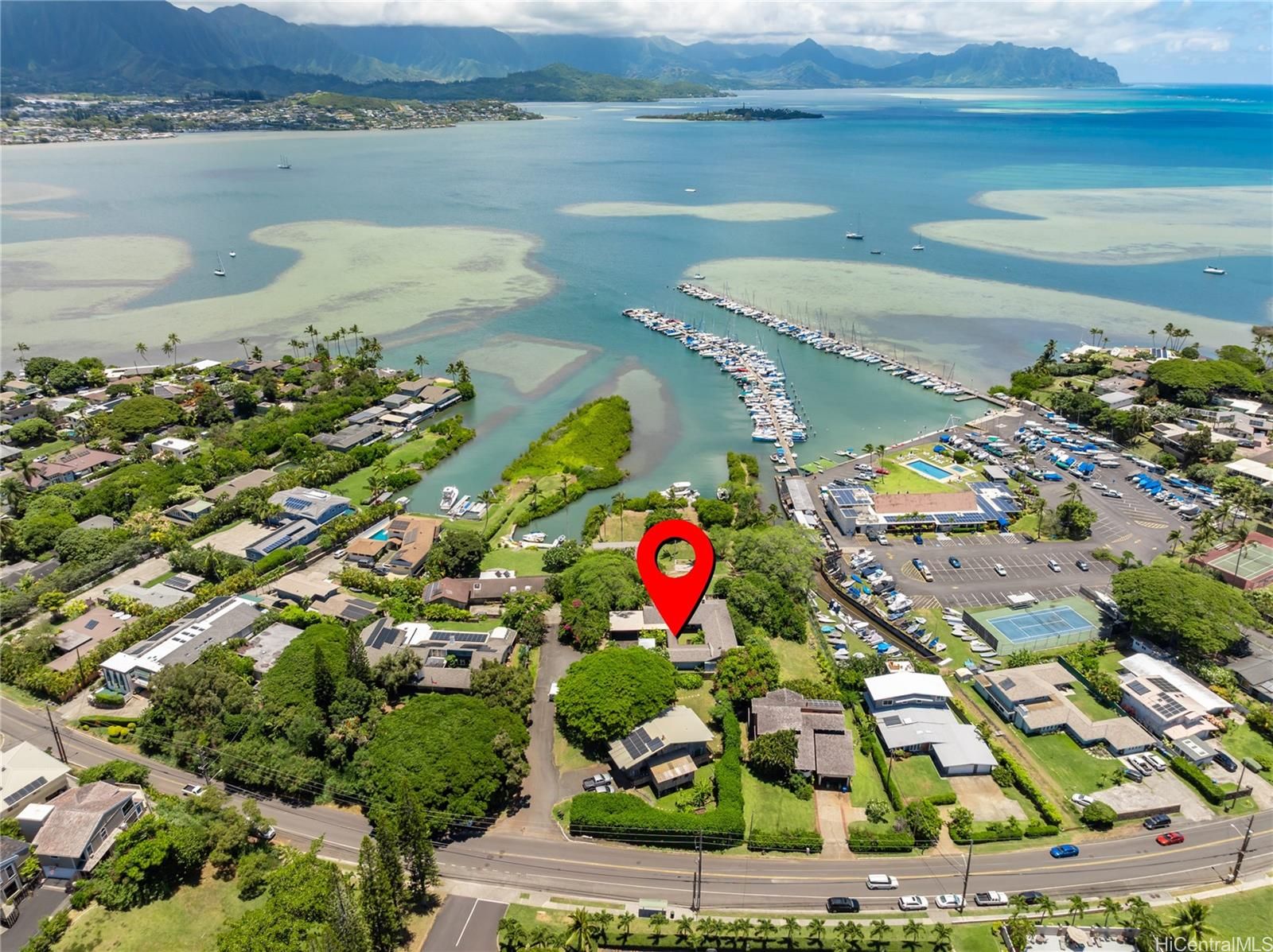 44-519 Kaneohe Bay Dr , Kaneohe, HI, 96744 in MAHINUI