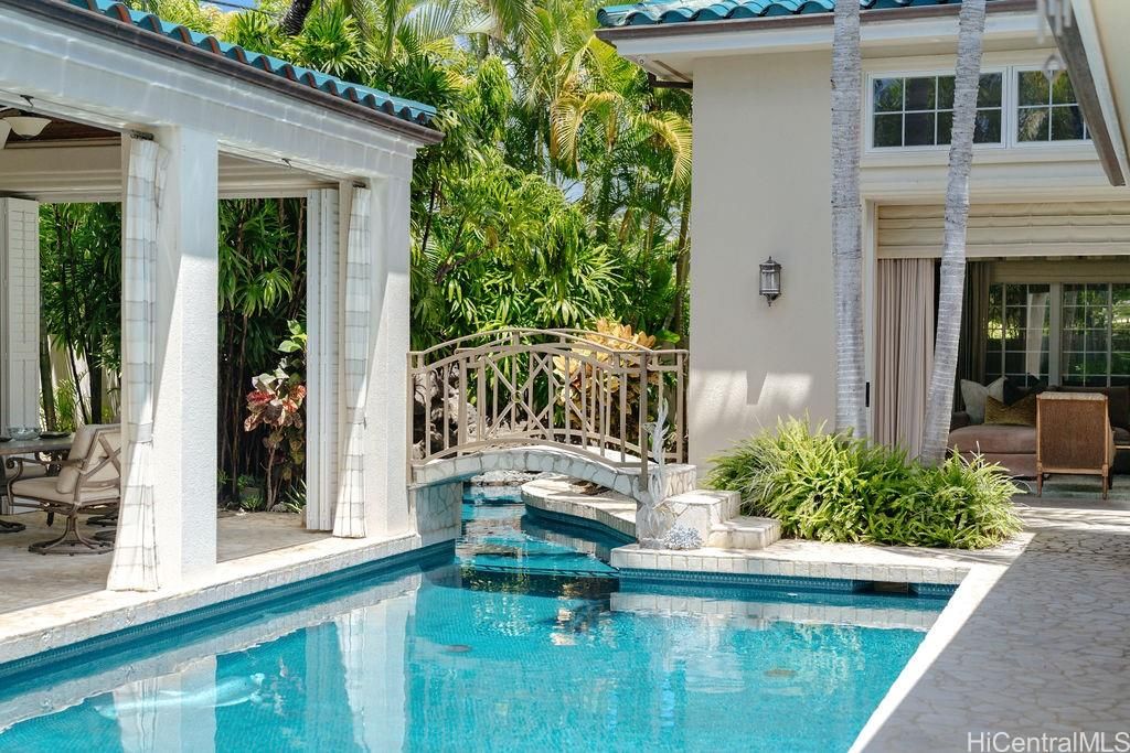 917 Iiwi St , Honolulu, HI, 96816 in KAHALA AREA