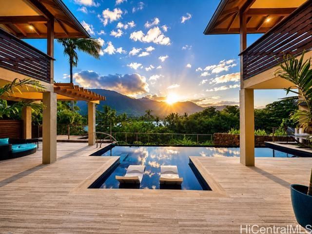 47-079 Lihikai Dr , Kaneohe, HI, 96744 in MATSON POINT