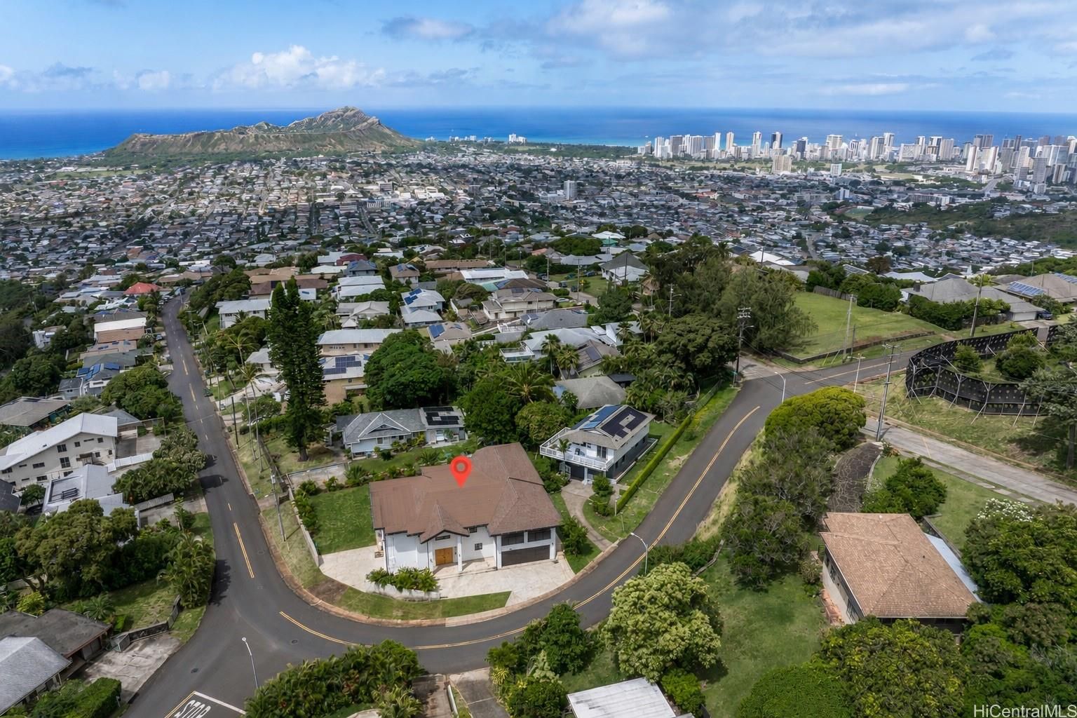 4556 Sierra Dr , Honolulu, HI, 96816 in MAUNALANI HEIGHTS